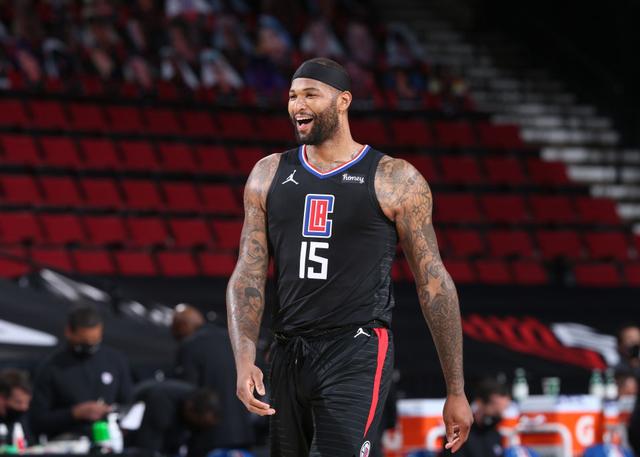 却反映出他 却反映出他